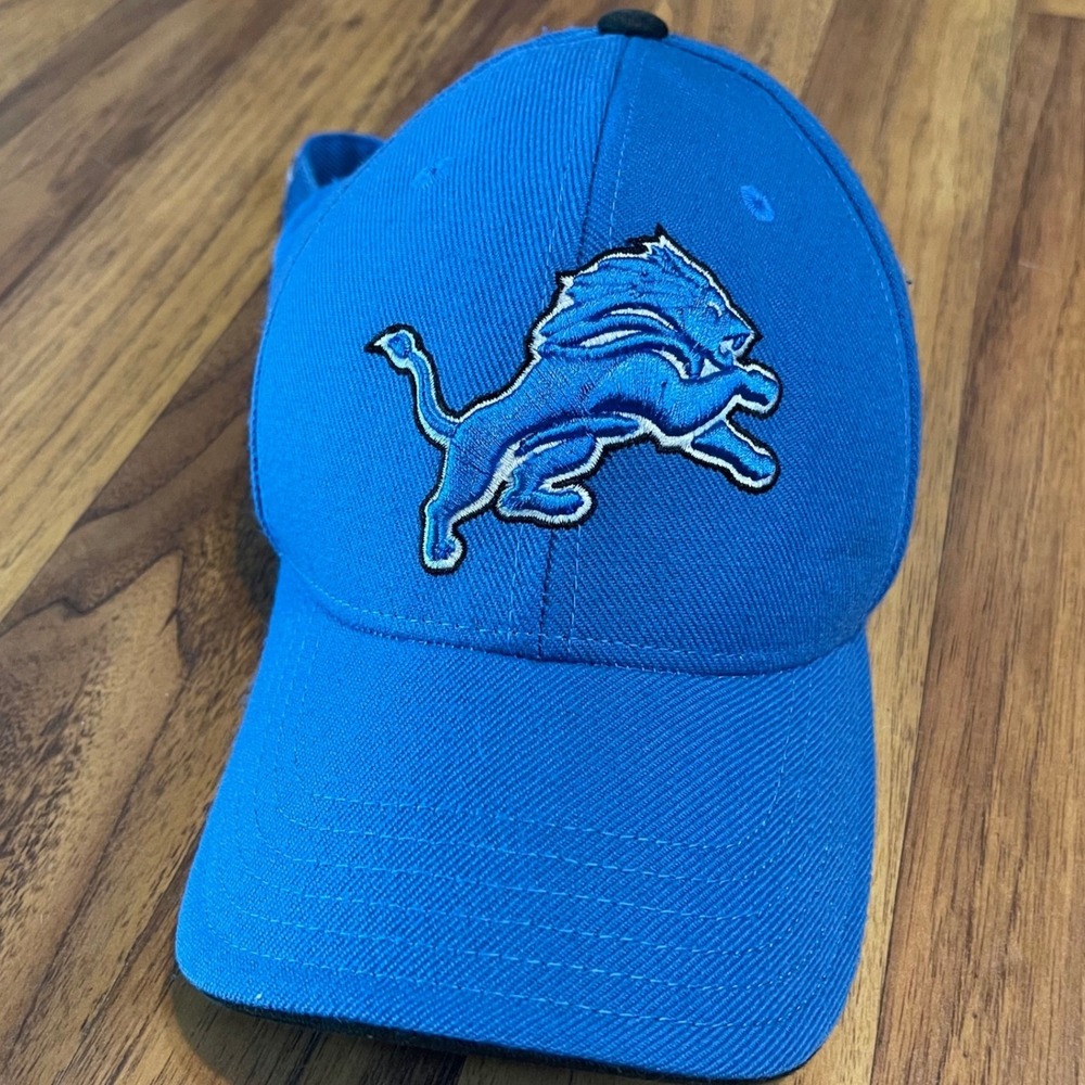 Detroit Lions NFL Team Apparel Hat Youth Size Blue Adjustable Baseball Cap Logo